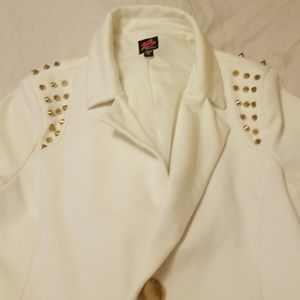 Off white blazer Bebe